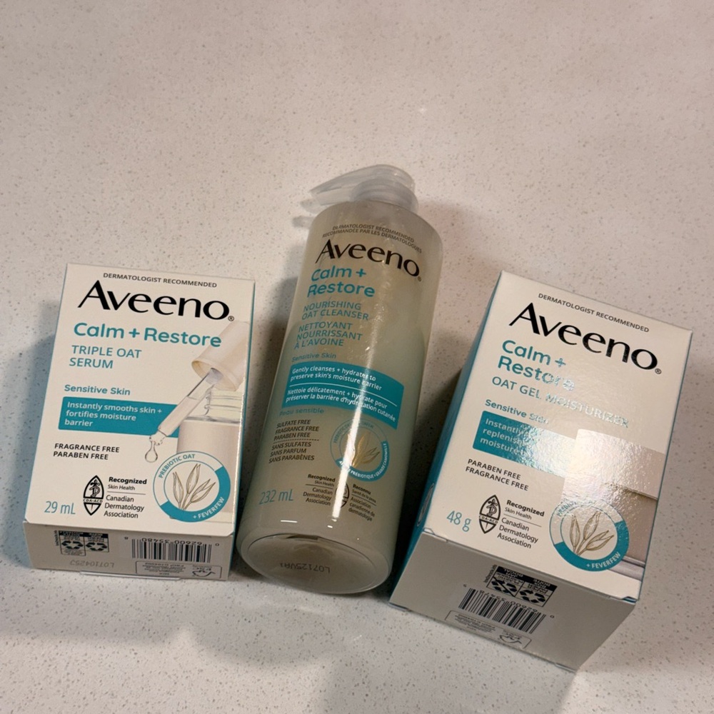 Aveeno Calm + Restore Skincare Set